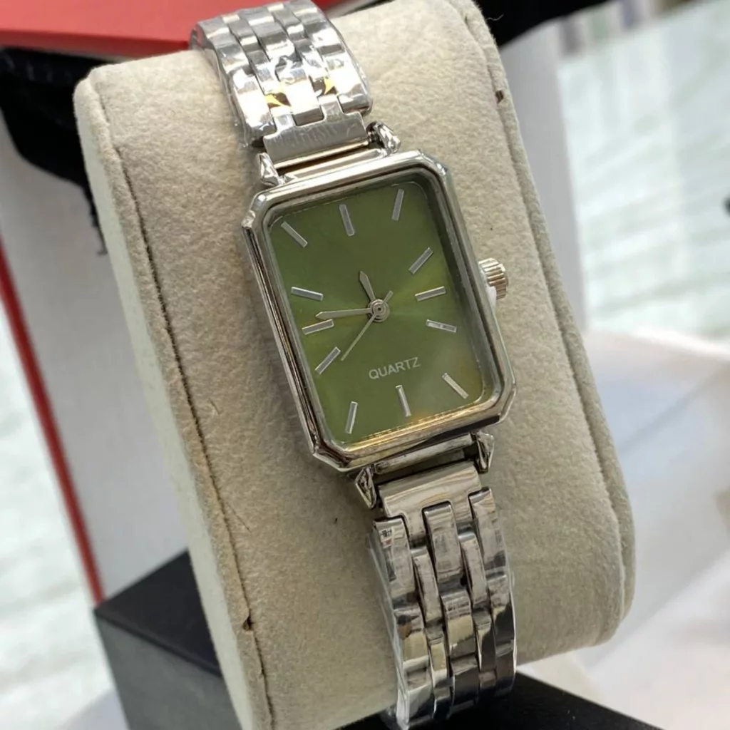 ساعت مچی عقربه‌ای کوارتز زنانه مدل کلاسیک بند فلزی لوکس کد R5