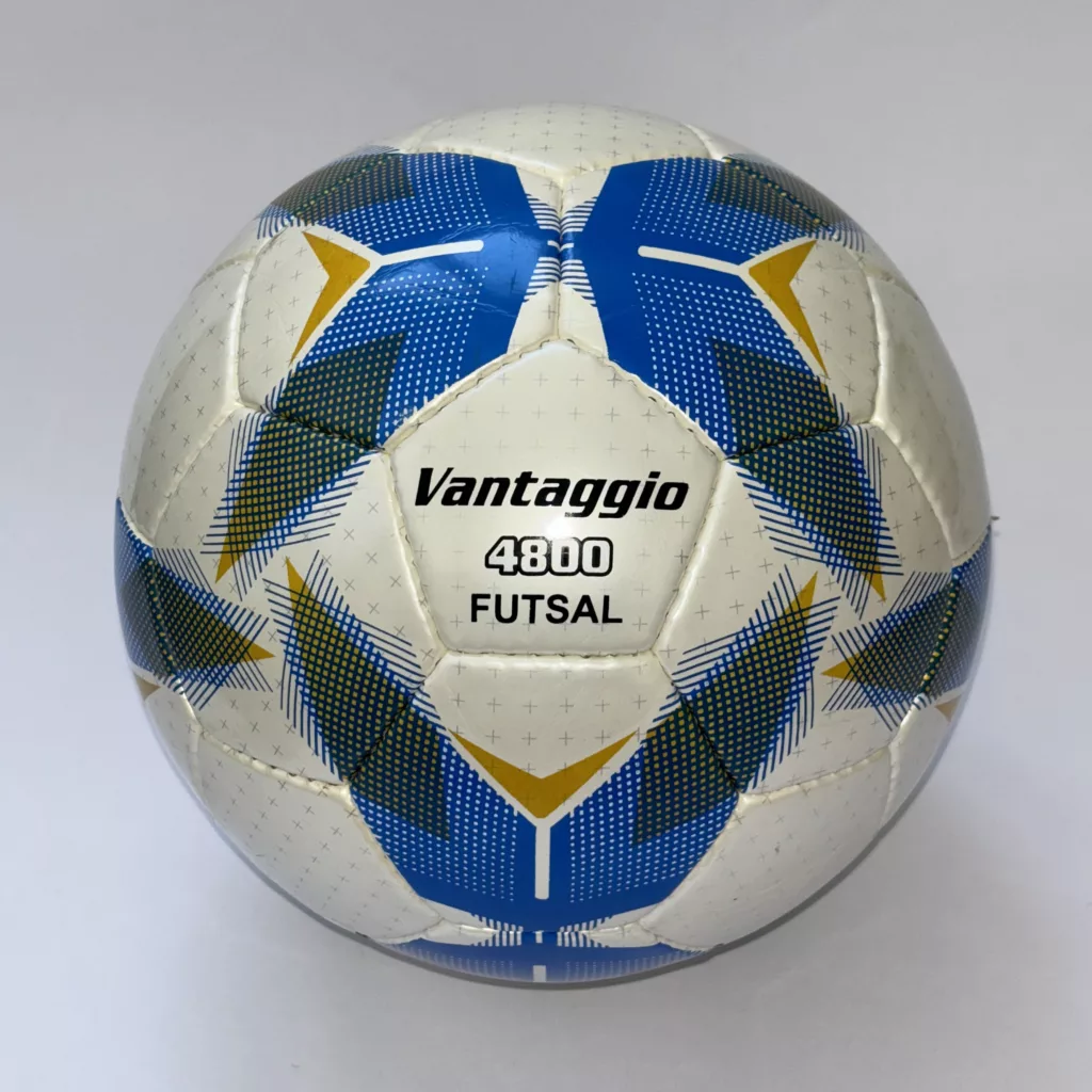 توپ فوتسال مولتن مدل FG1710 سایز 4