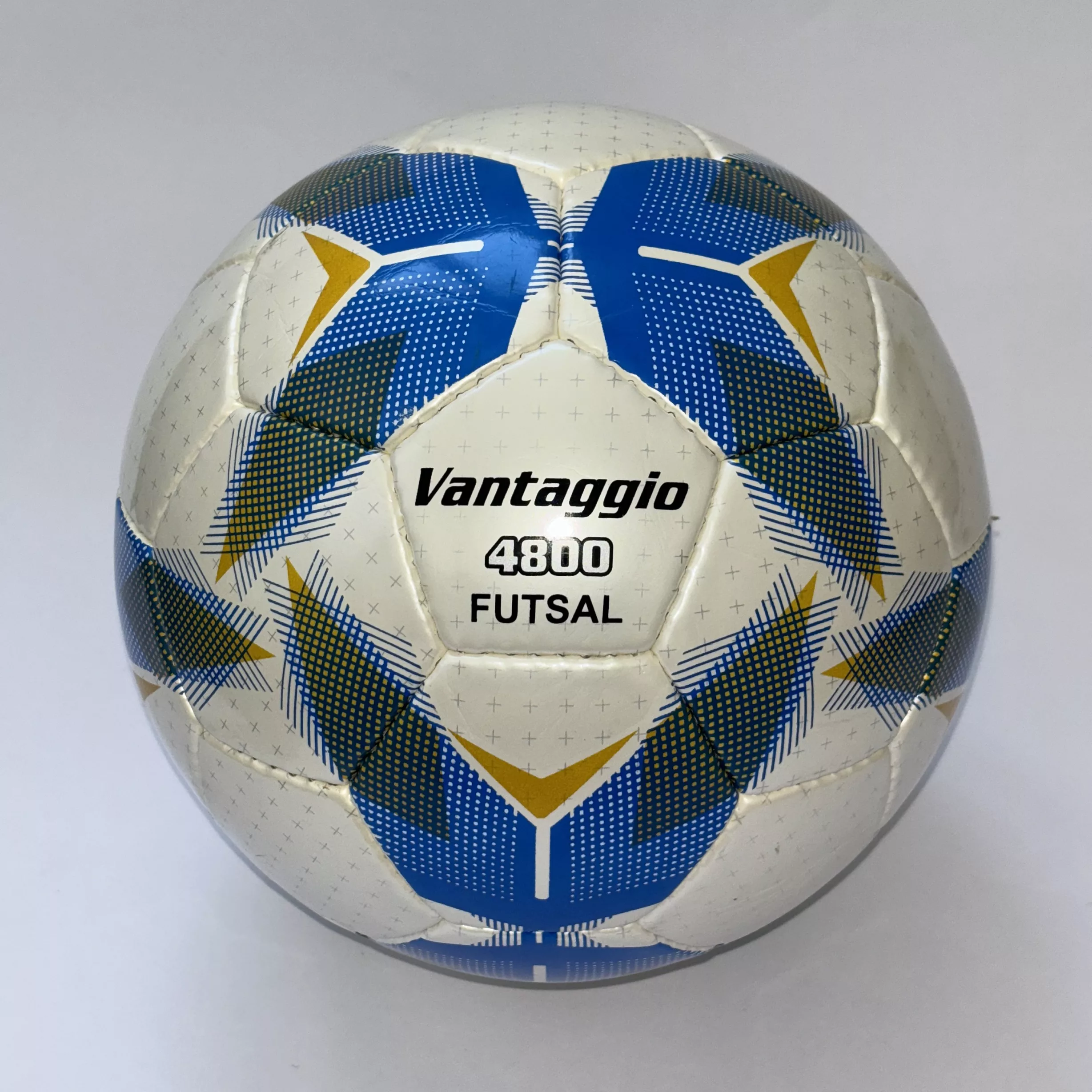 توپ فوتسال مولتن مدل FG1710 سایز 4