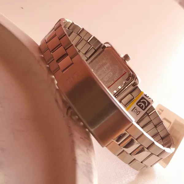 ساعت مچی عقربه ای زنانه کیو اند کیو مدل C69a_004py