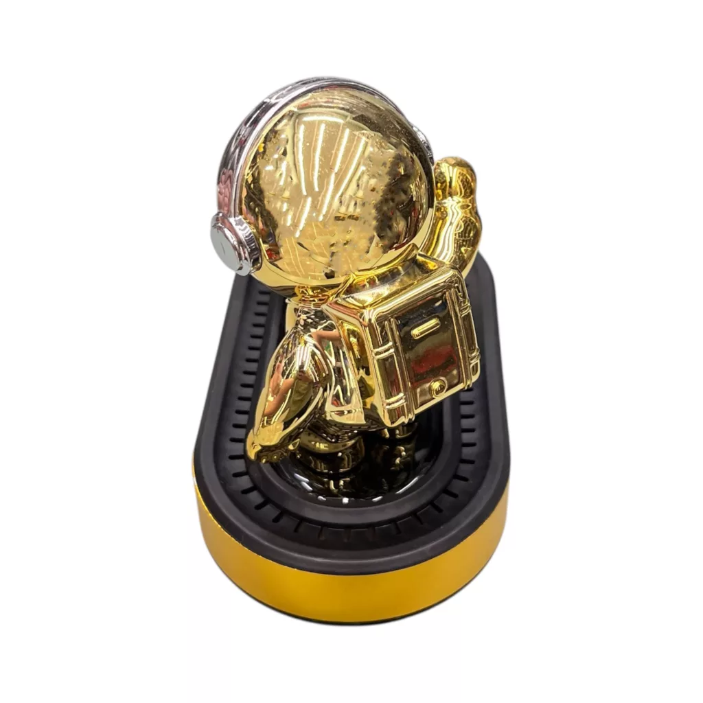 خوشبوکننده خودرو مدل سولار خورشیدی چرخشی طرح آدم فضا نورد کد GLD