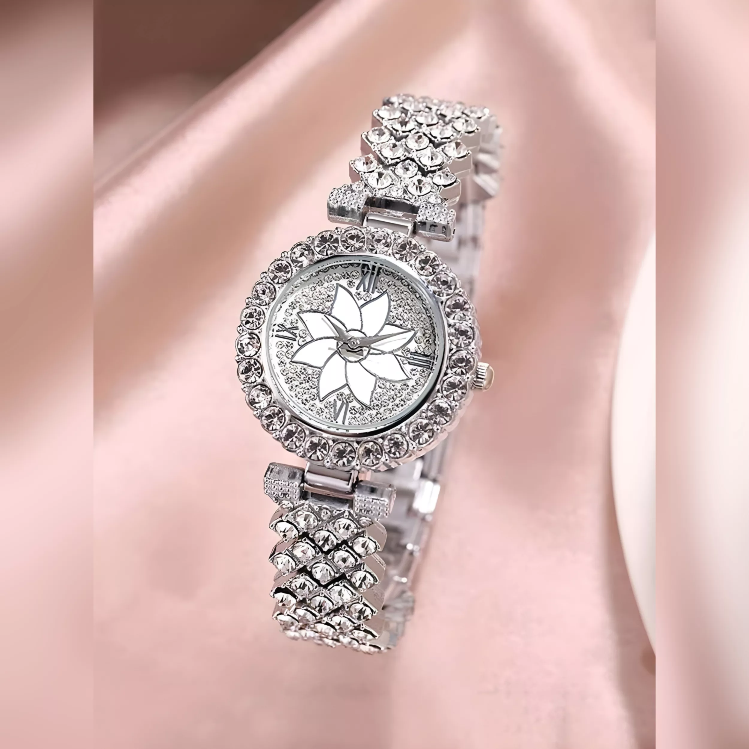 ساعت مچی عقربه ای زنانه مدل نگین دار کد 1