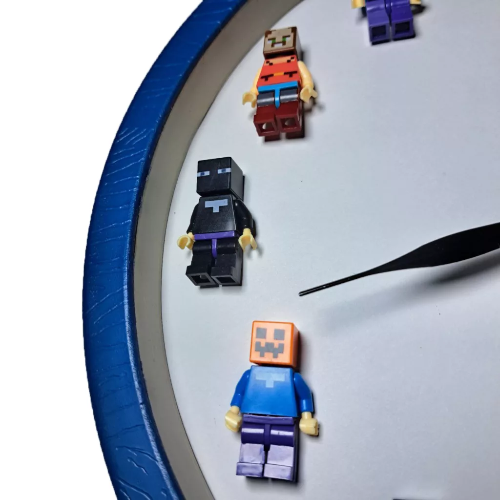 ساعت دیواری مکانیکی مدل mine craft طرح ماین کرافت لگویی