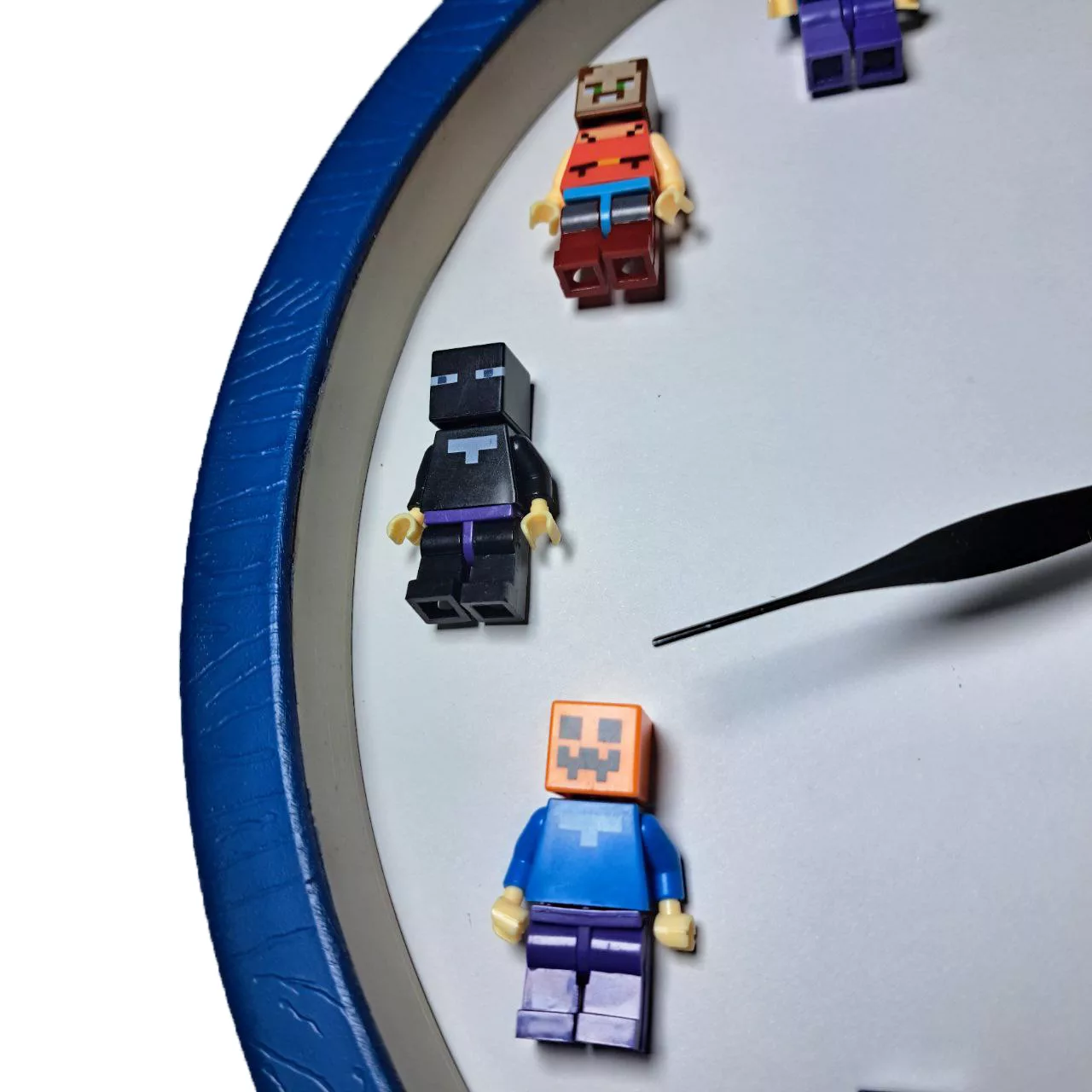 ساعت دیواری مکانیکی مدل mine craft طرح ماین کرافت لگویی