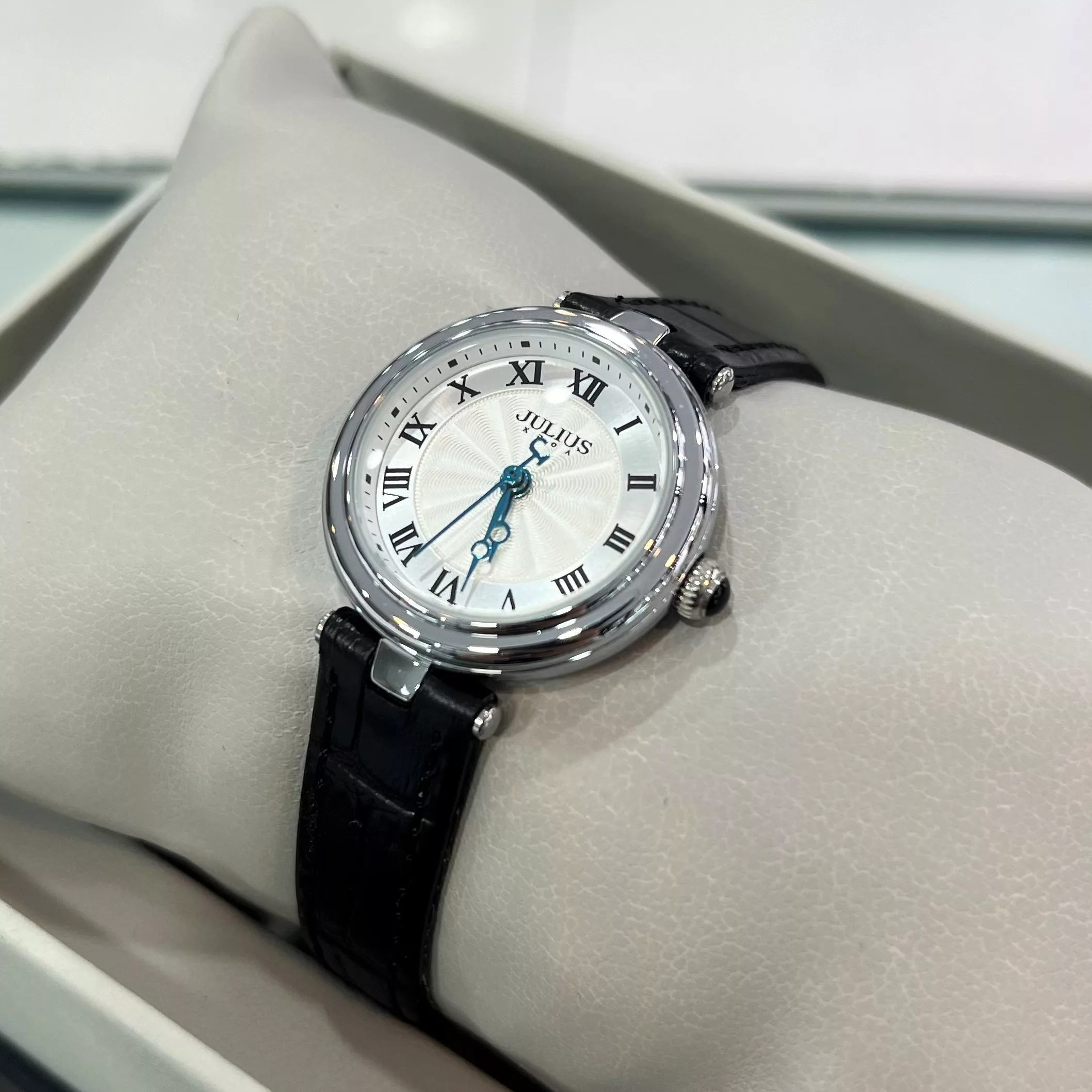 ساعت مچی عقربه ای زنانه کوارتز جولیوس مدل JA-1480C