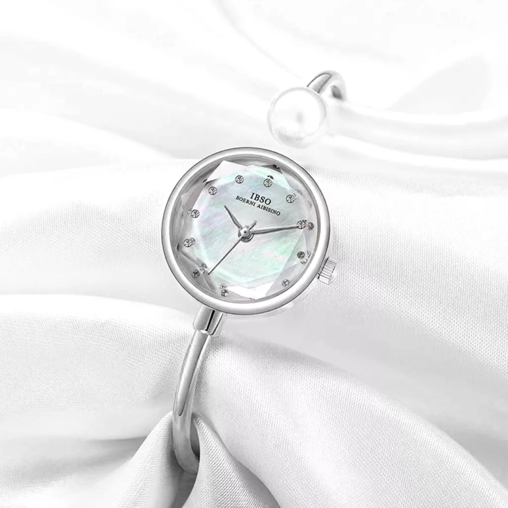 ساعت مچی عقربه‌ای کوارتز زنانه ایبسو طرح بنگل کد 156B