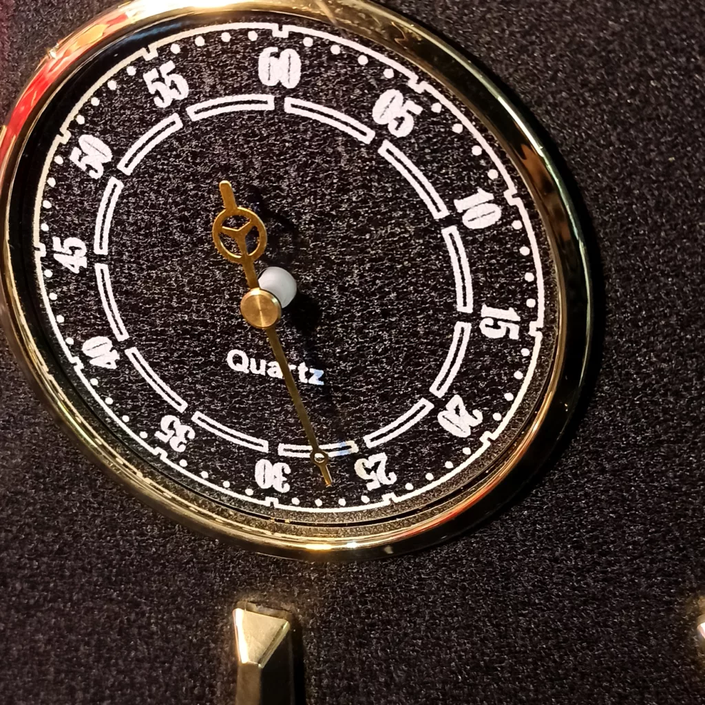 ساعت دیواری شوبرت مدل 5310GNB