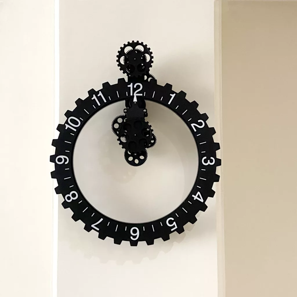 ساعت دیواری مکانیکی مدل TN120