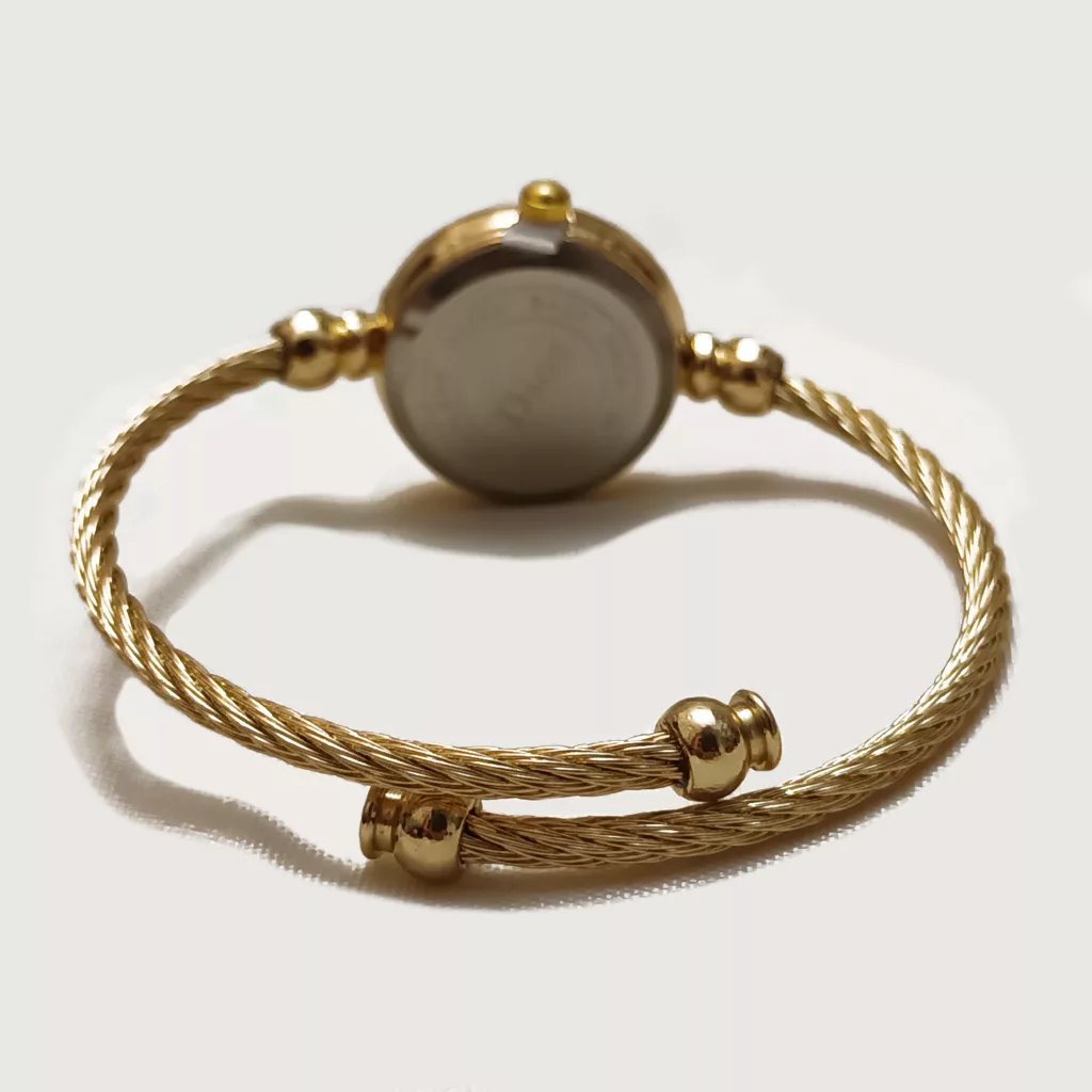 ساعت مچی عقربه ای زنانه مدل النگویی ظریف کد Gw