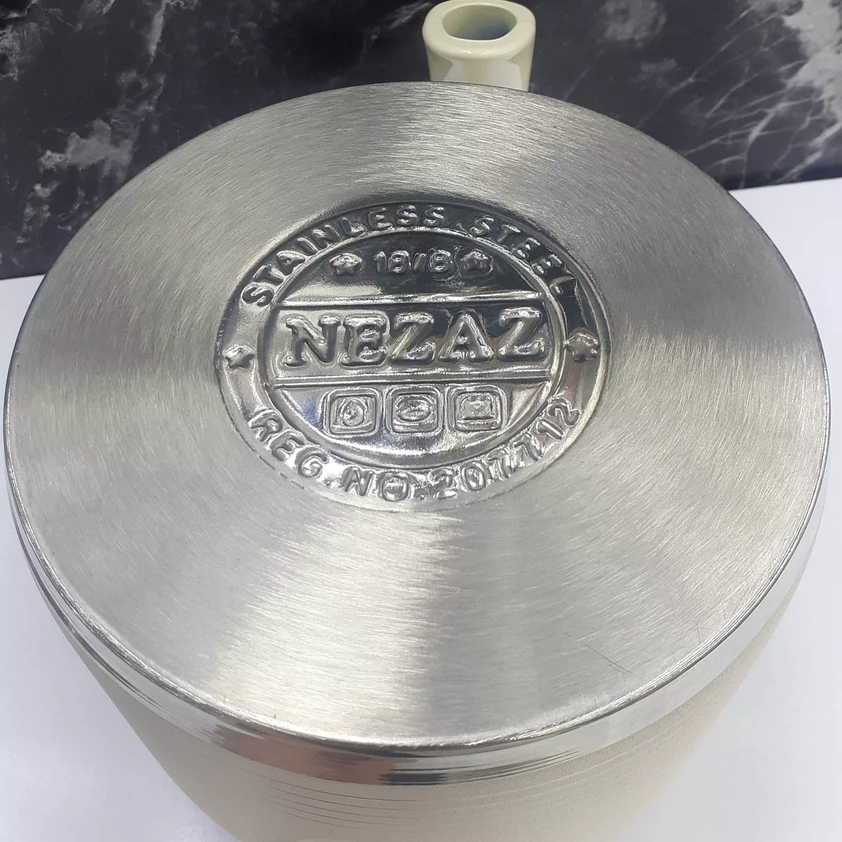 ست کتری و قوری نزاز مدل لوله دار طرح رنگی