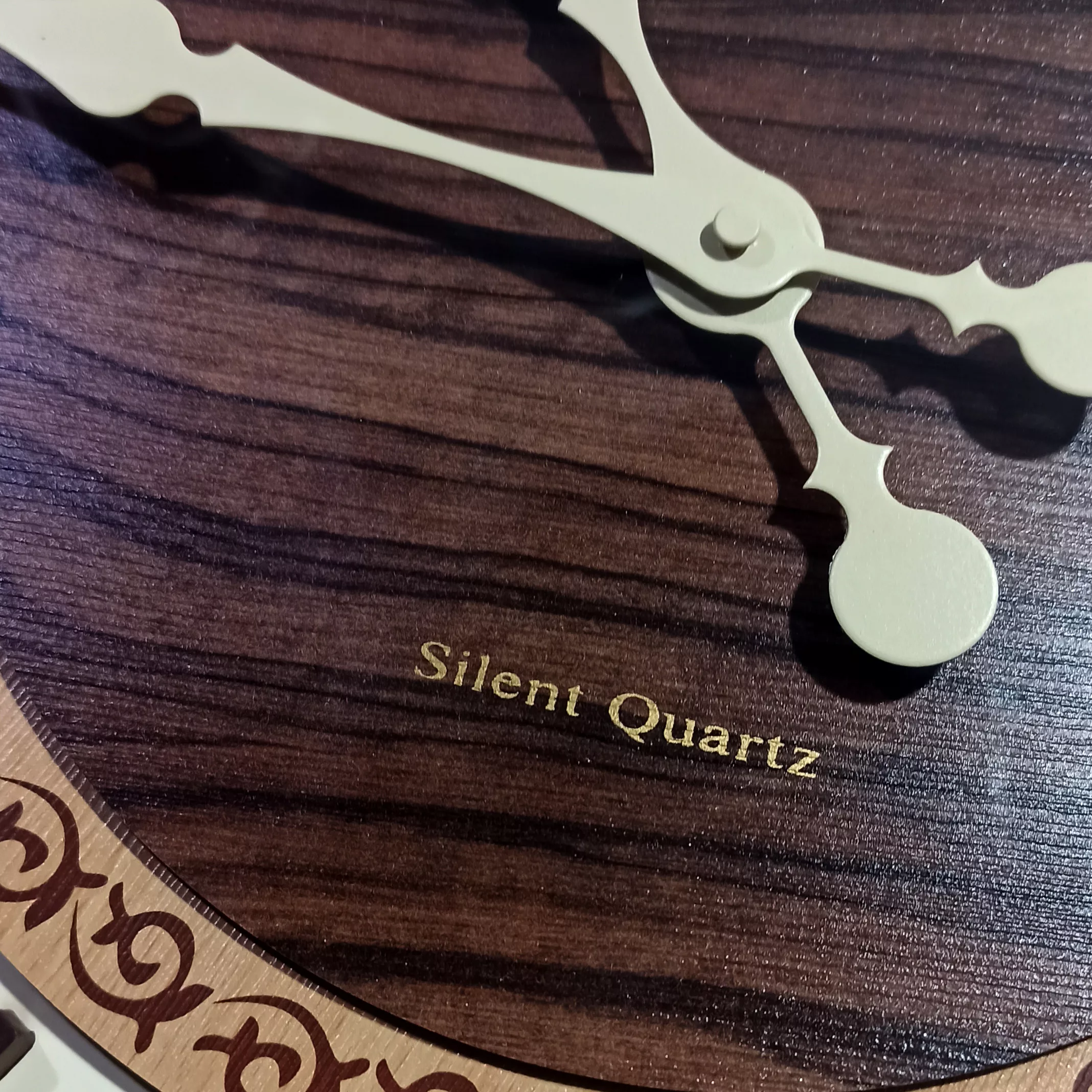 ساعت دیواری گارنت مدل 5215B