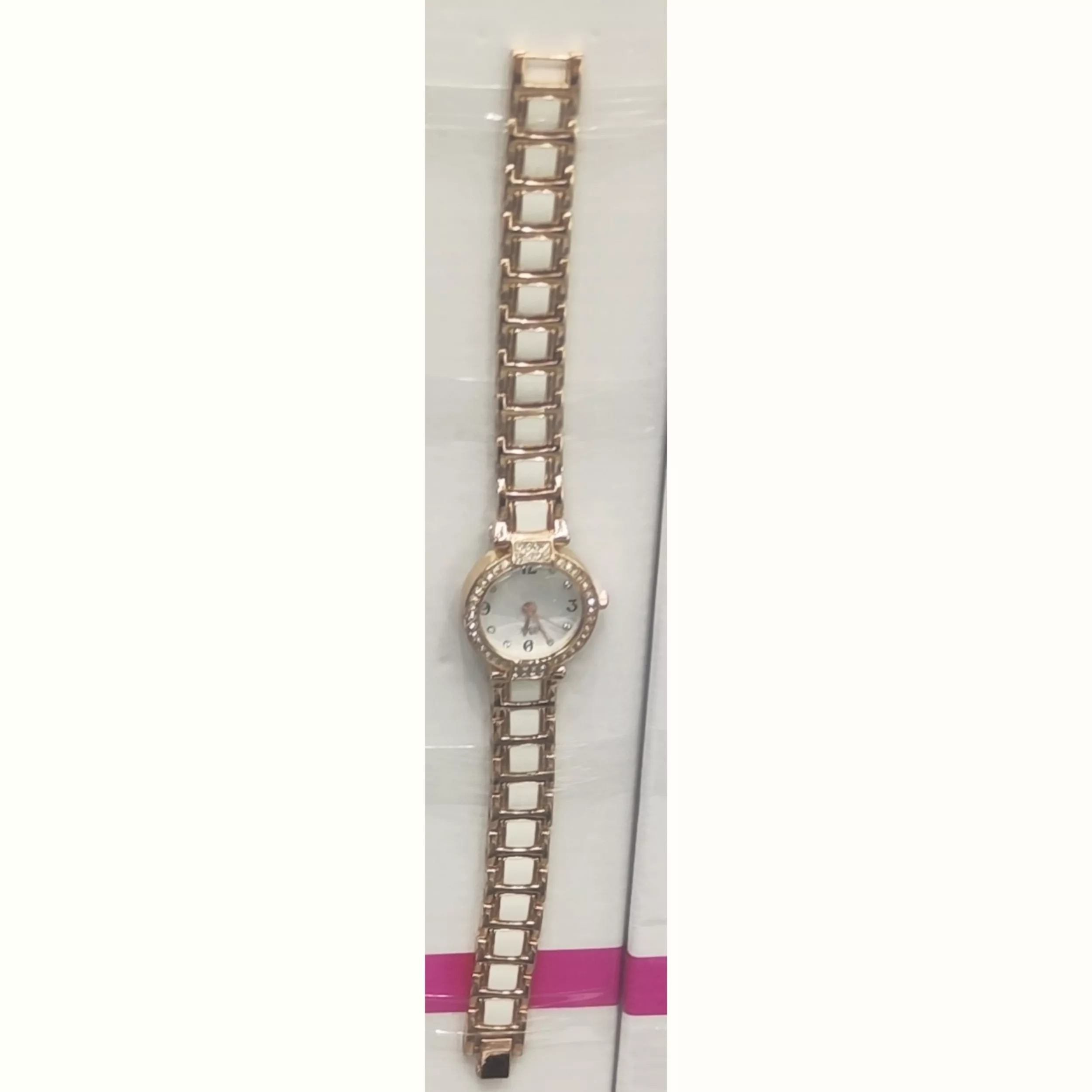 ساعت مچی عقربه‌ای کوارتز زنانه مدل دستبندی طرح سرامیک کد ۱