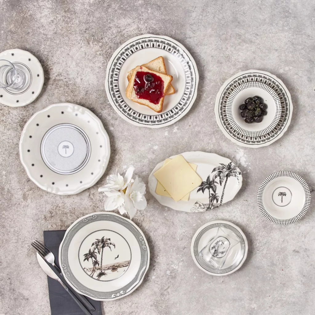 سرویس صبحانه‌خوری 26 پارچه 6 نفره کاراجا مدل Playa