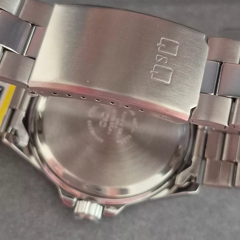 ساعت مچی عقربه‌ای کوارتز مردانه کیو اند کیو مدل q07c_001py