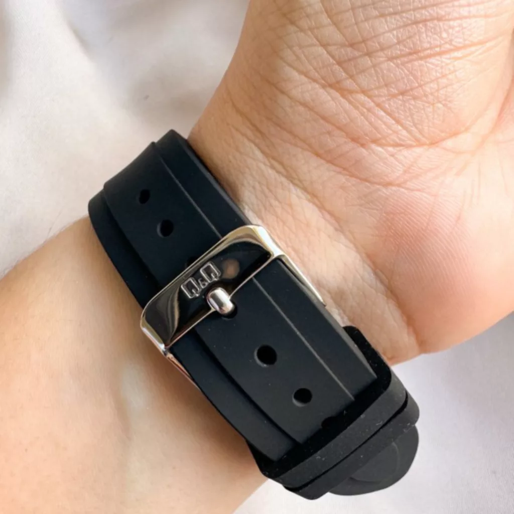 ساعت مچی عقربه‌ای کوارتز مردانه کیو اند کیو مدل c72a-010p