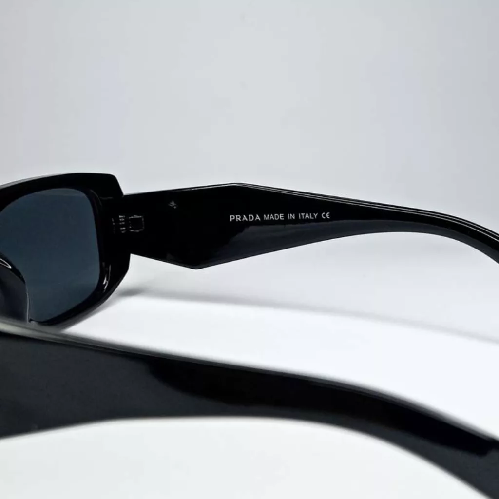 عینک آفتابی  مدل دسته سه بعدی