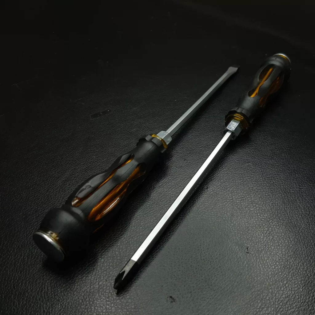 پیچ گوشتی ضربه خور دوسو و چهار سو کایزو مدل xsa-98 مجموعه 6 عددی