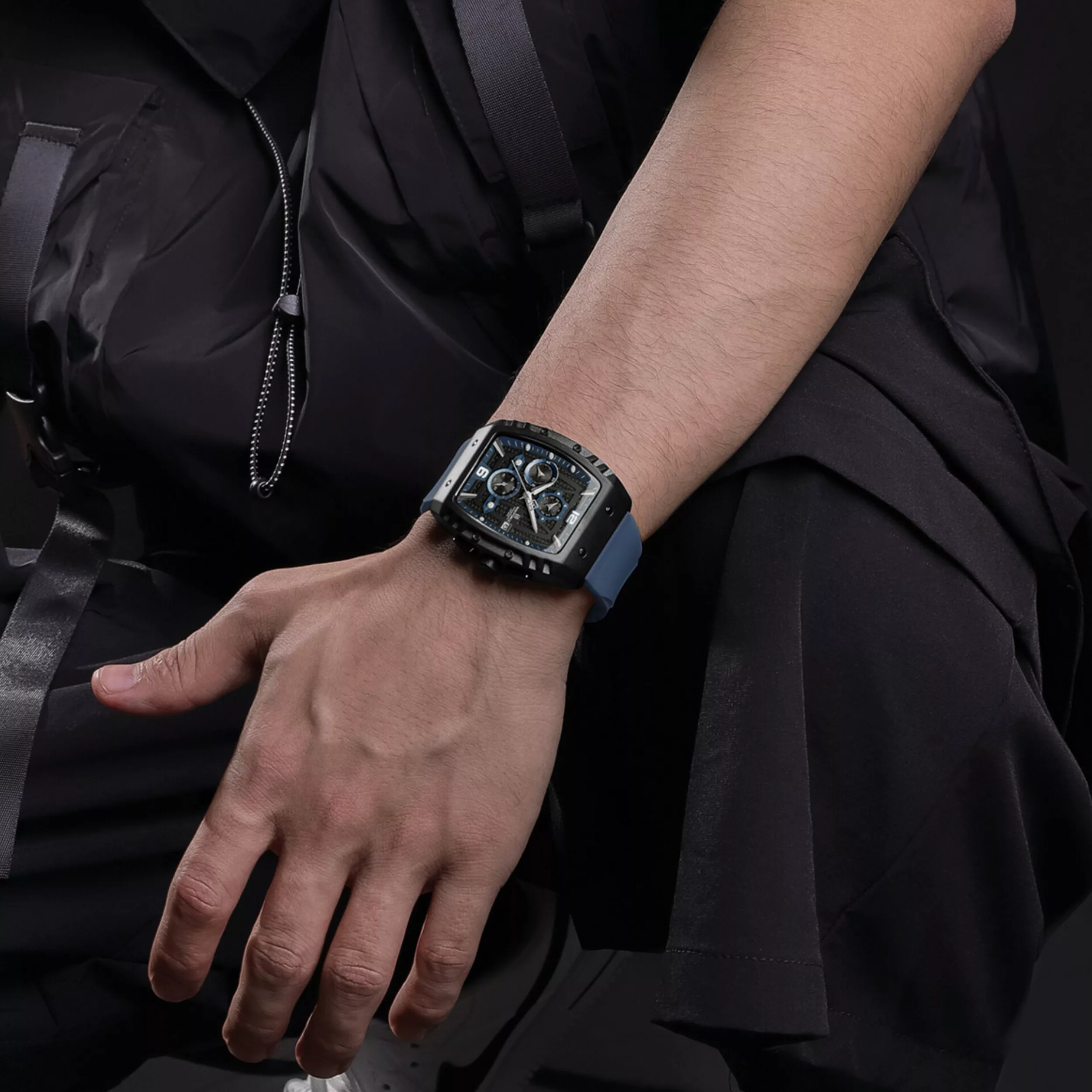 ساعت مچی عقربه‌ای مردانه نیوی فورس مدل کرنوگراف تاریخدار NF8025-B/BE