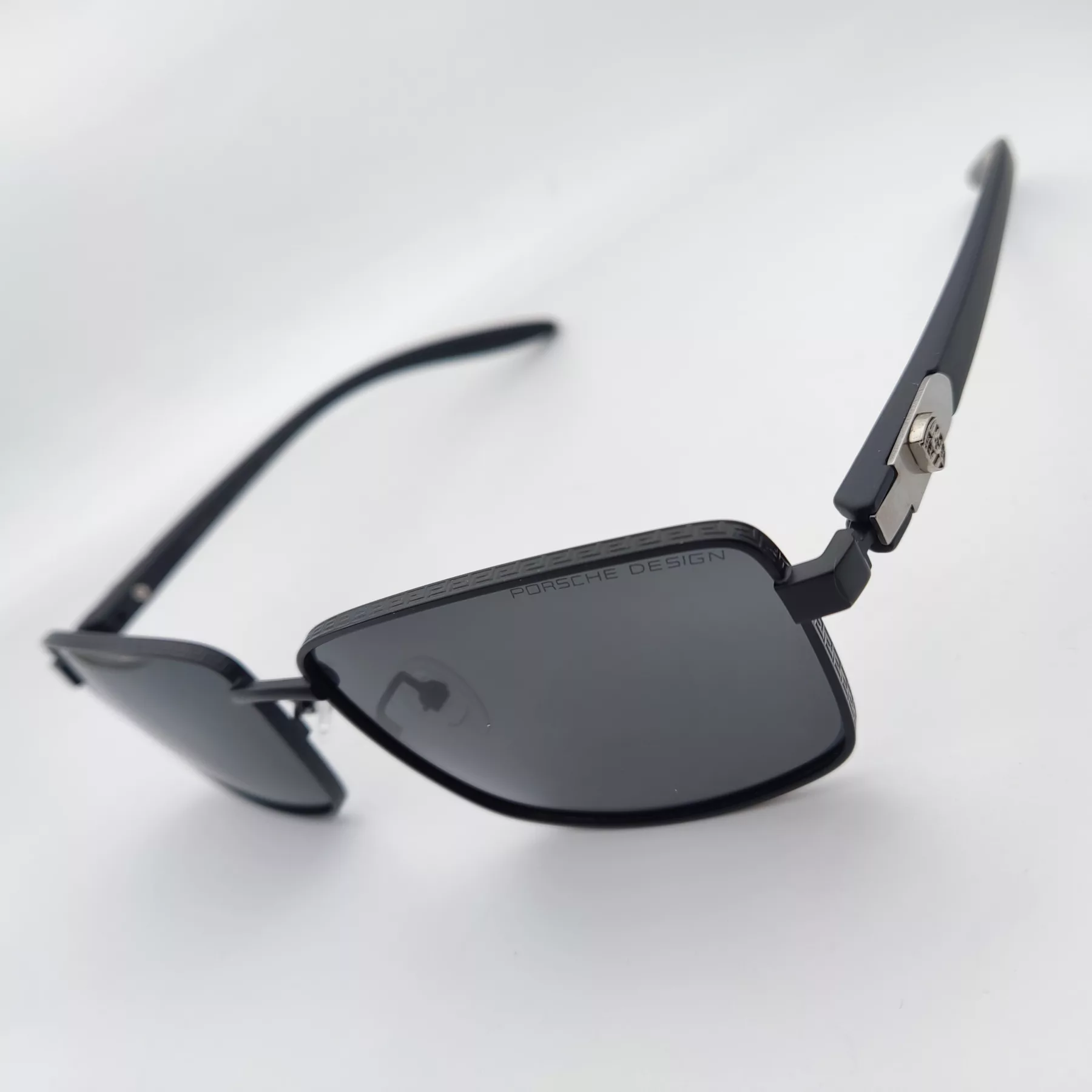 عینک آفتابی مستطیلی پورش دیزاین مدل POLARIZED7507c1