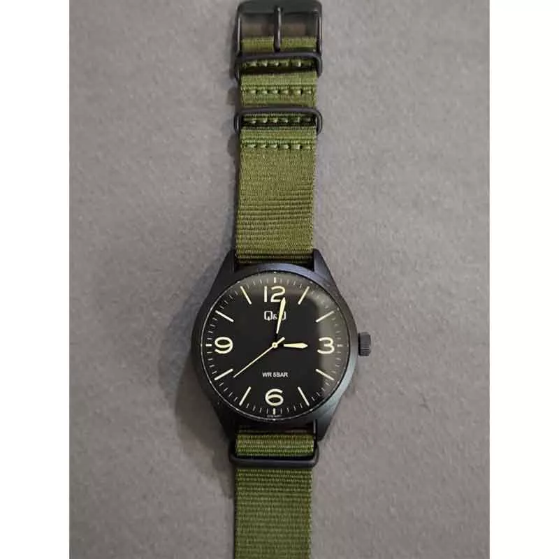 ساعت مچی عقربه‌ای مردانه کوارتز کیو اند کیو مدل 77B-004PY