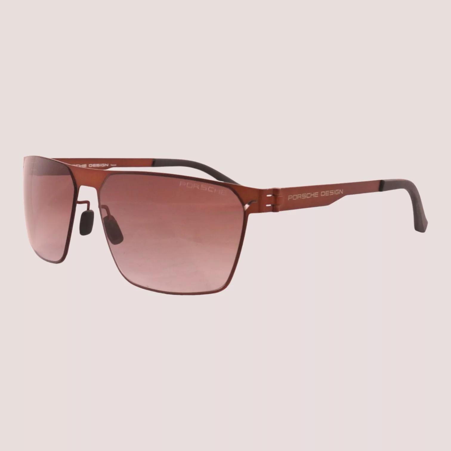 عینک آفتابی پورش دیزاین مدل P8820E3 TITANIUM EDITION