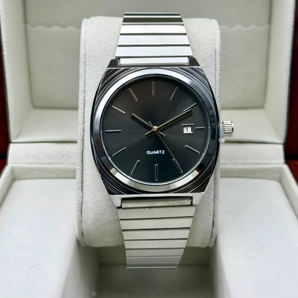 ساعت مچی عقربه‌ای کوارتز مردانه مدل اسپرت بند طرح شبکه ای کد TO3