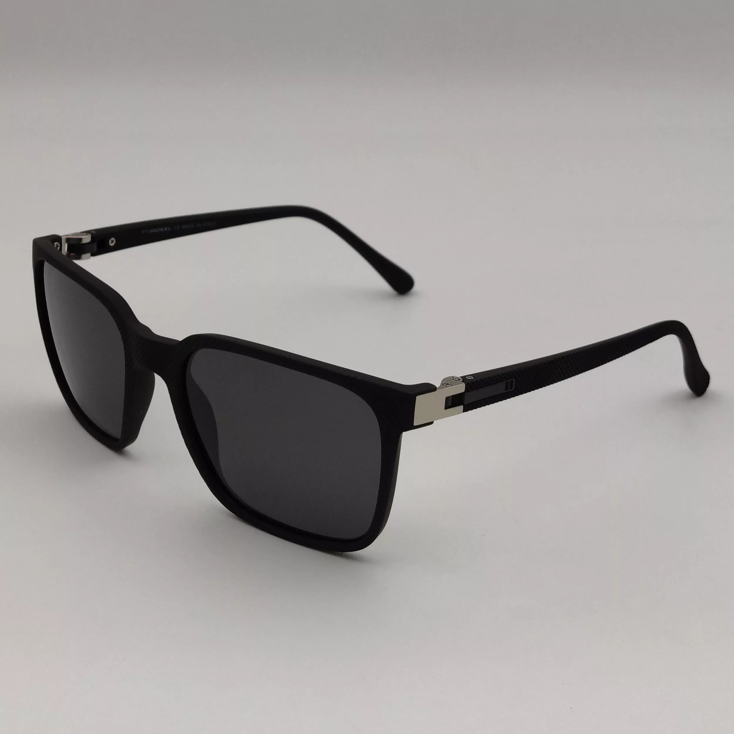 عینک آفتابی مستطیلی پلاریزه اوگا مدل 8204