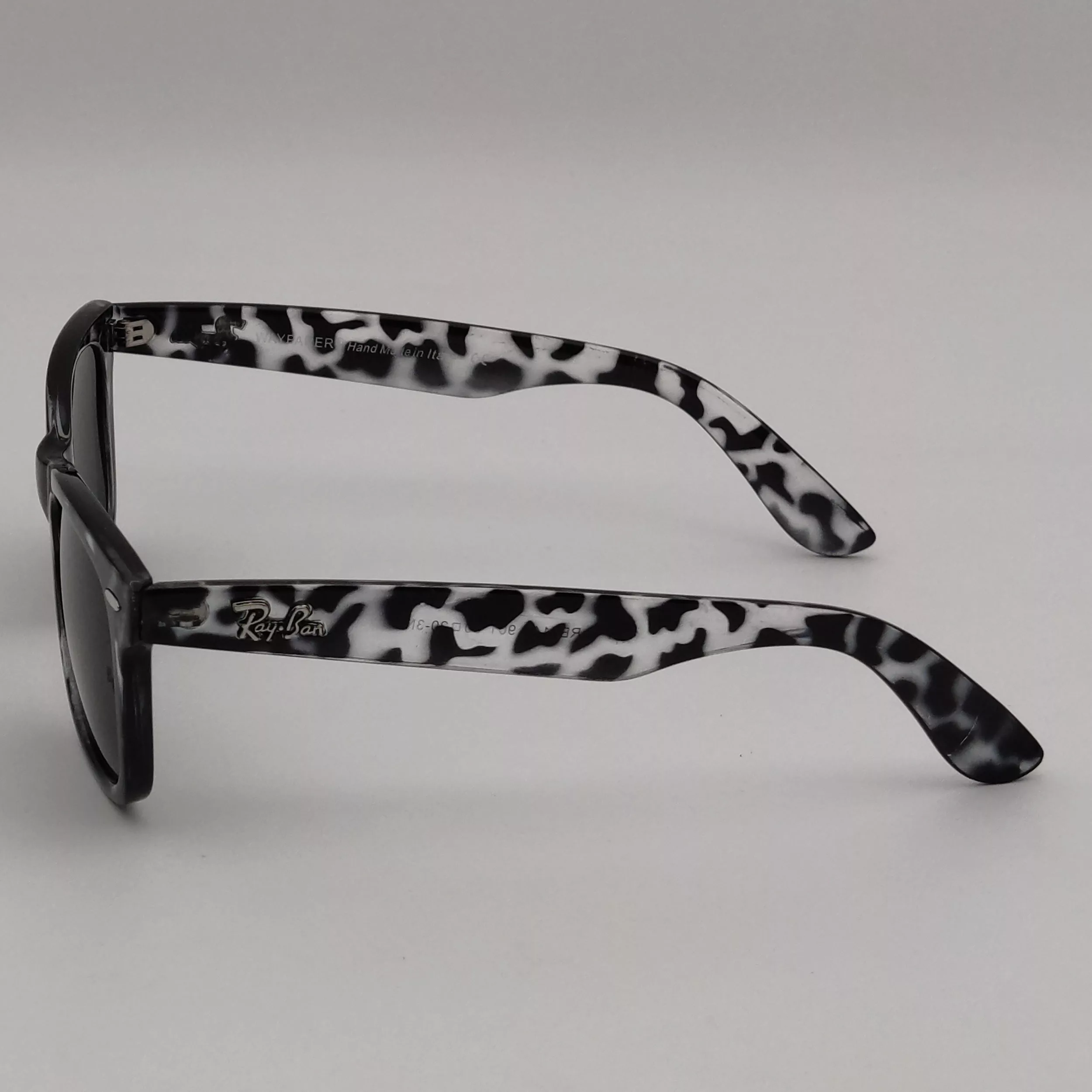 عینک آفتابی ویفرر غیرپلاریزه مدل RB2140 901