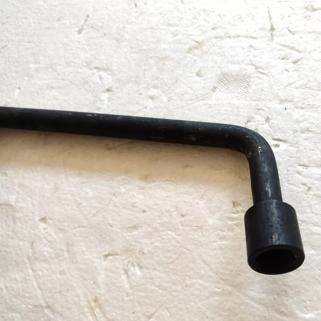 آچار  خودرو و چرخ مدل ART 8064 سایز 14 میلی متر مناسب برای پراید