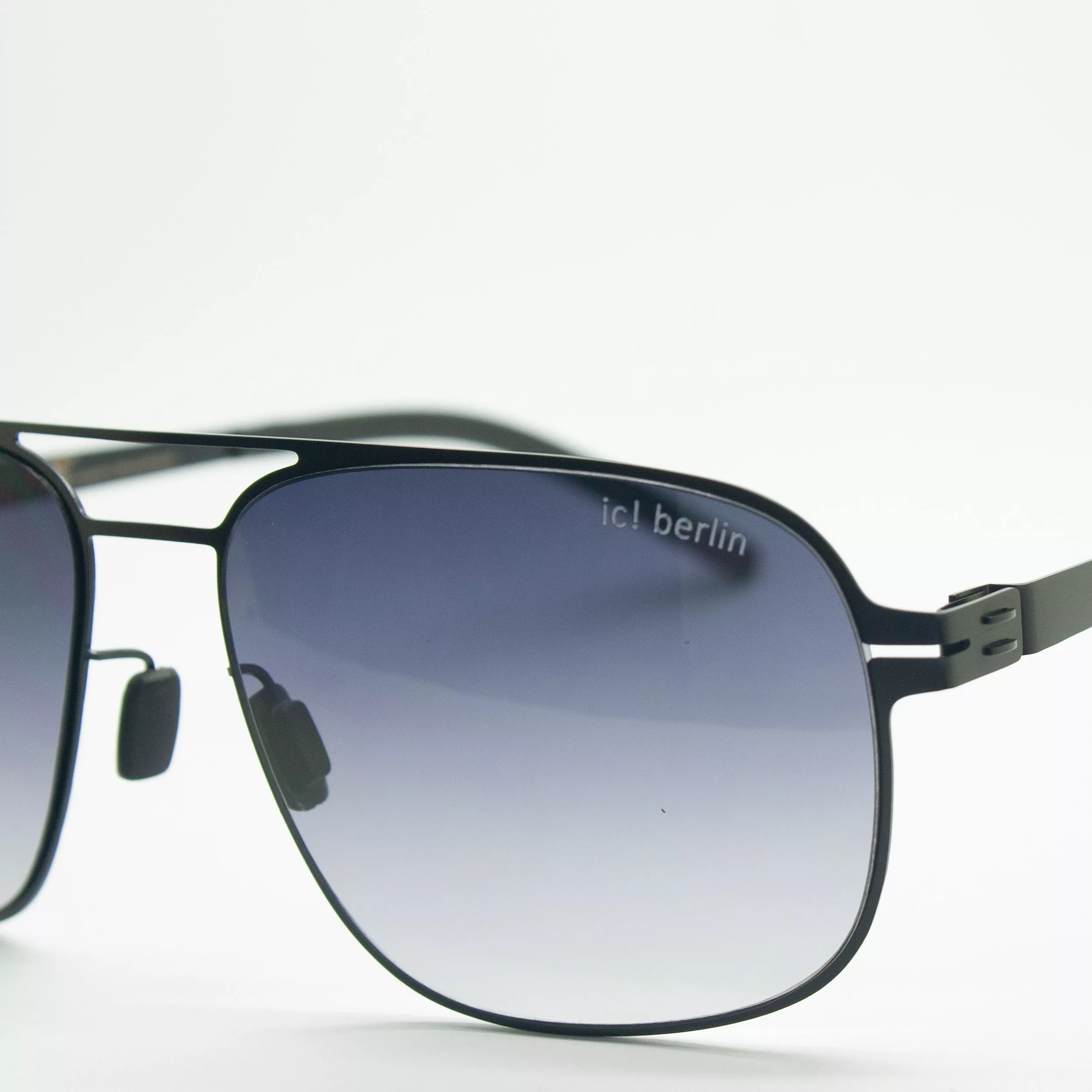 عینک آفتابی مدل IC 8805 B