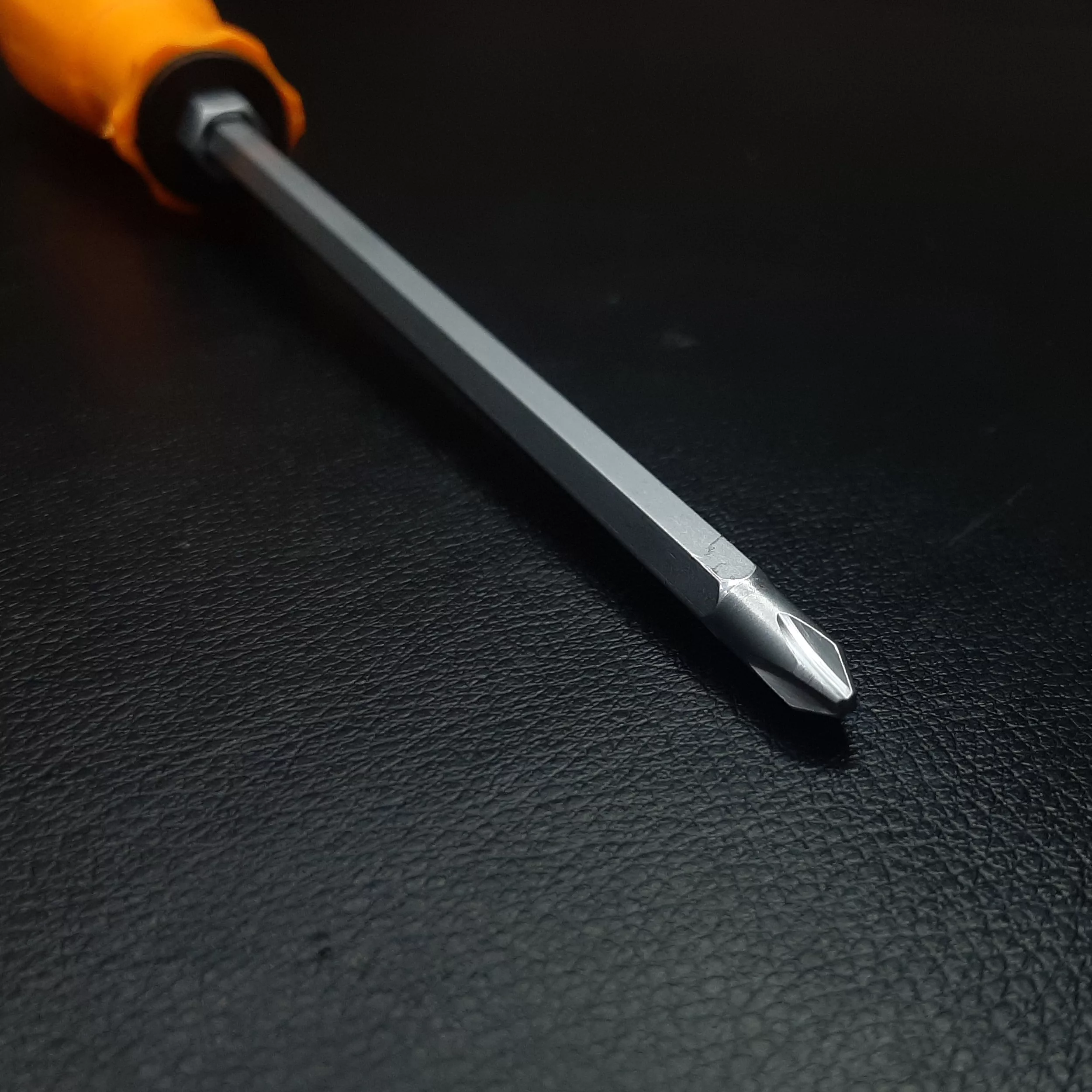 پیچ گوشتی ضربه خور یک سر چهارسو یک سر دو سو دینگشی مدل D68-706