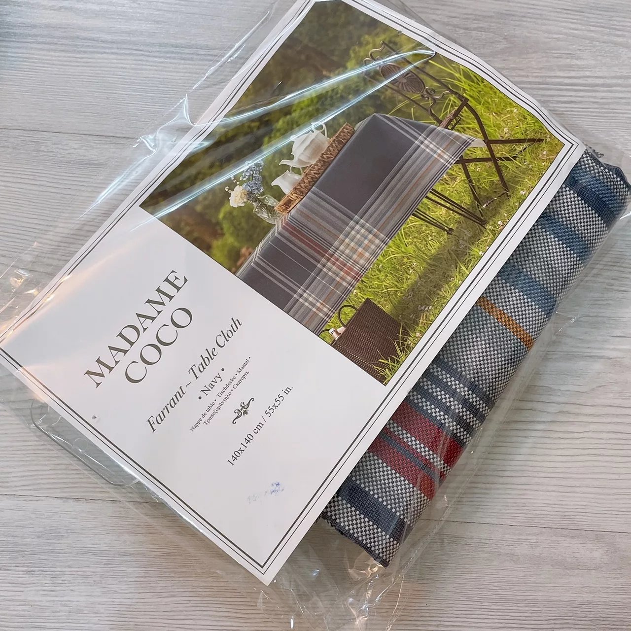 سفره شش نفره مادام کوکو مدل Farrant-SQR.Lacivert