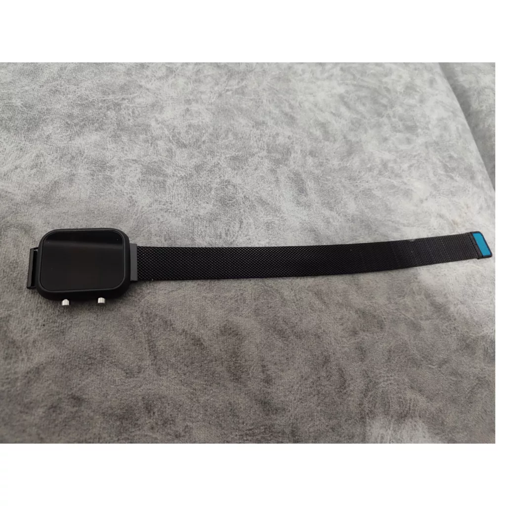 ساعت مچی دیجیتال مدل بند فلزی قفل مگنتی  کد 025