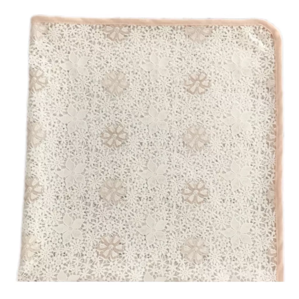 سفره 8 نفره مدل رویال طرح گیپور کد 01 سایز 140×140 سانتی متر