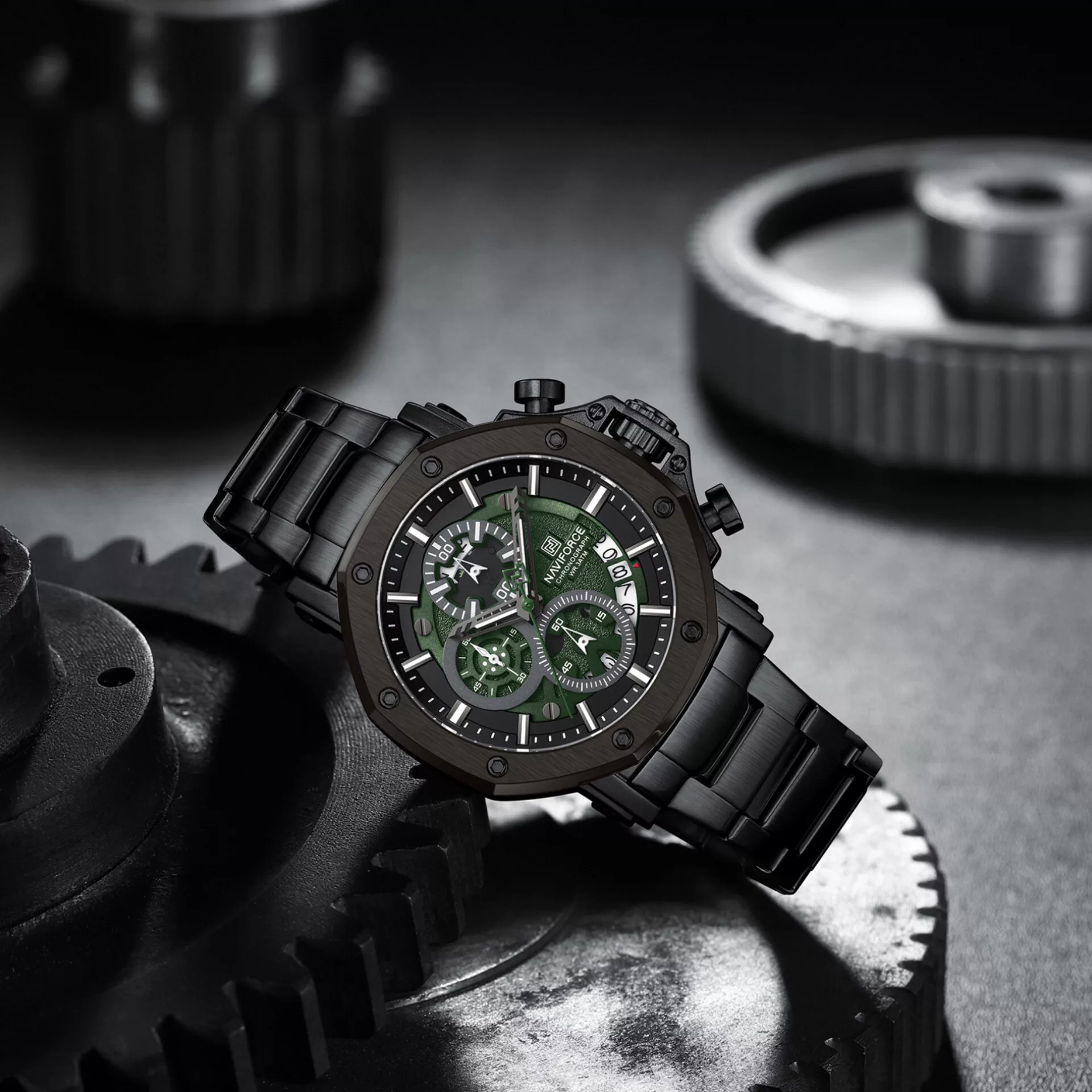 ساعت مچی عقربه‌ای کوارتز مردانه نیوی فورس مدل سه موتوره کد NF8065BS