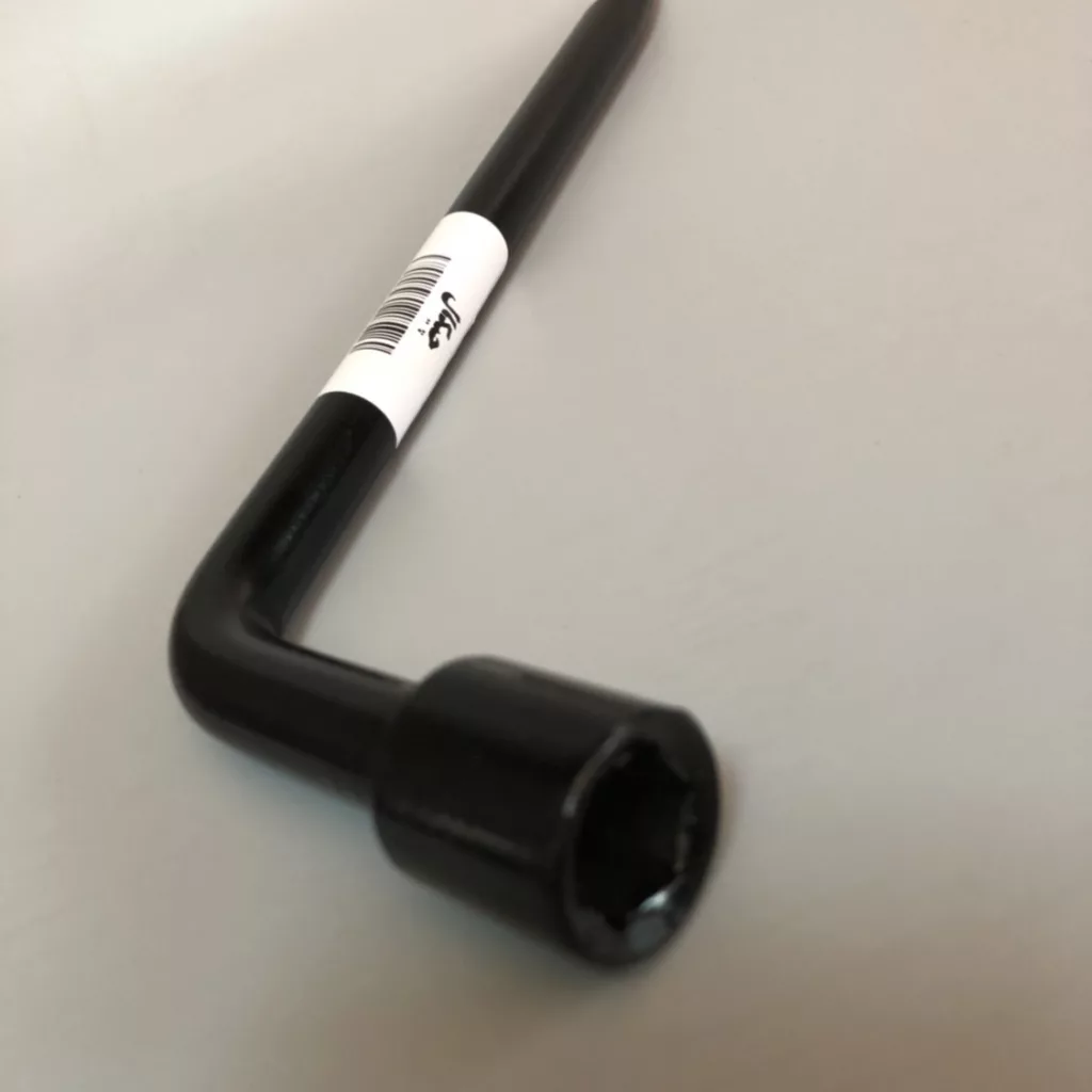 آچار چرخ خودرو چیکال مدل B-8 مناسب برای پراید