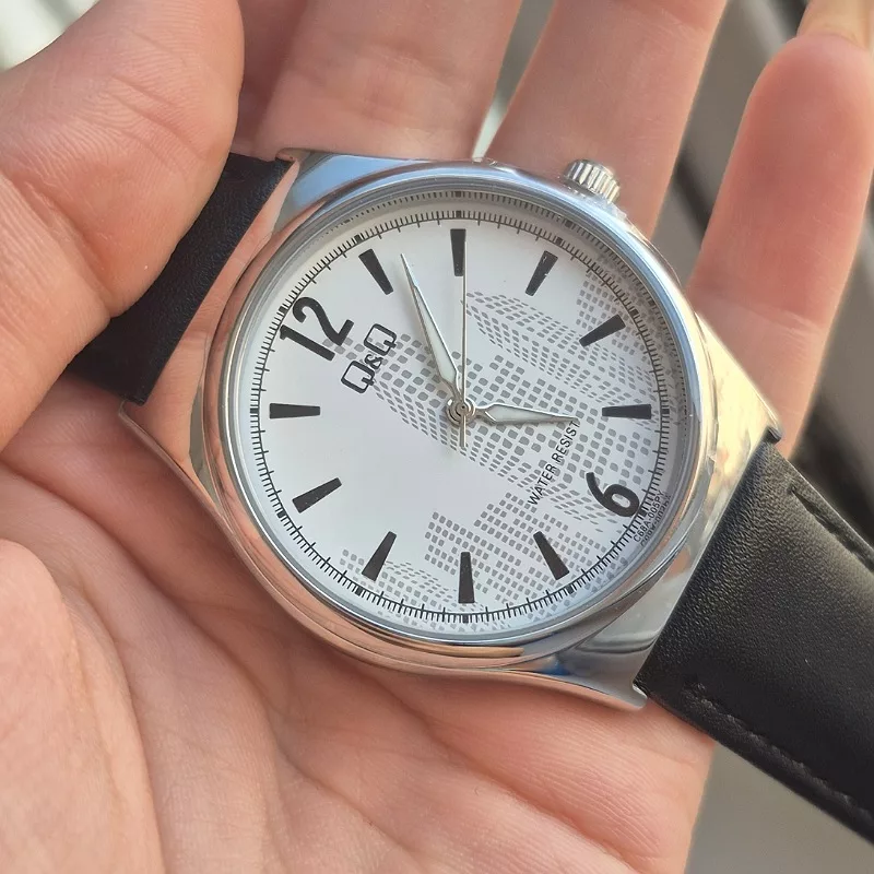 ساعت مچی عقربه‌ای کوارتز مردانه کیو اند کیو مدل C68A-005PY