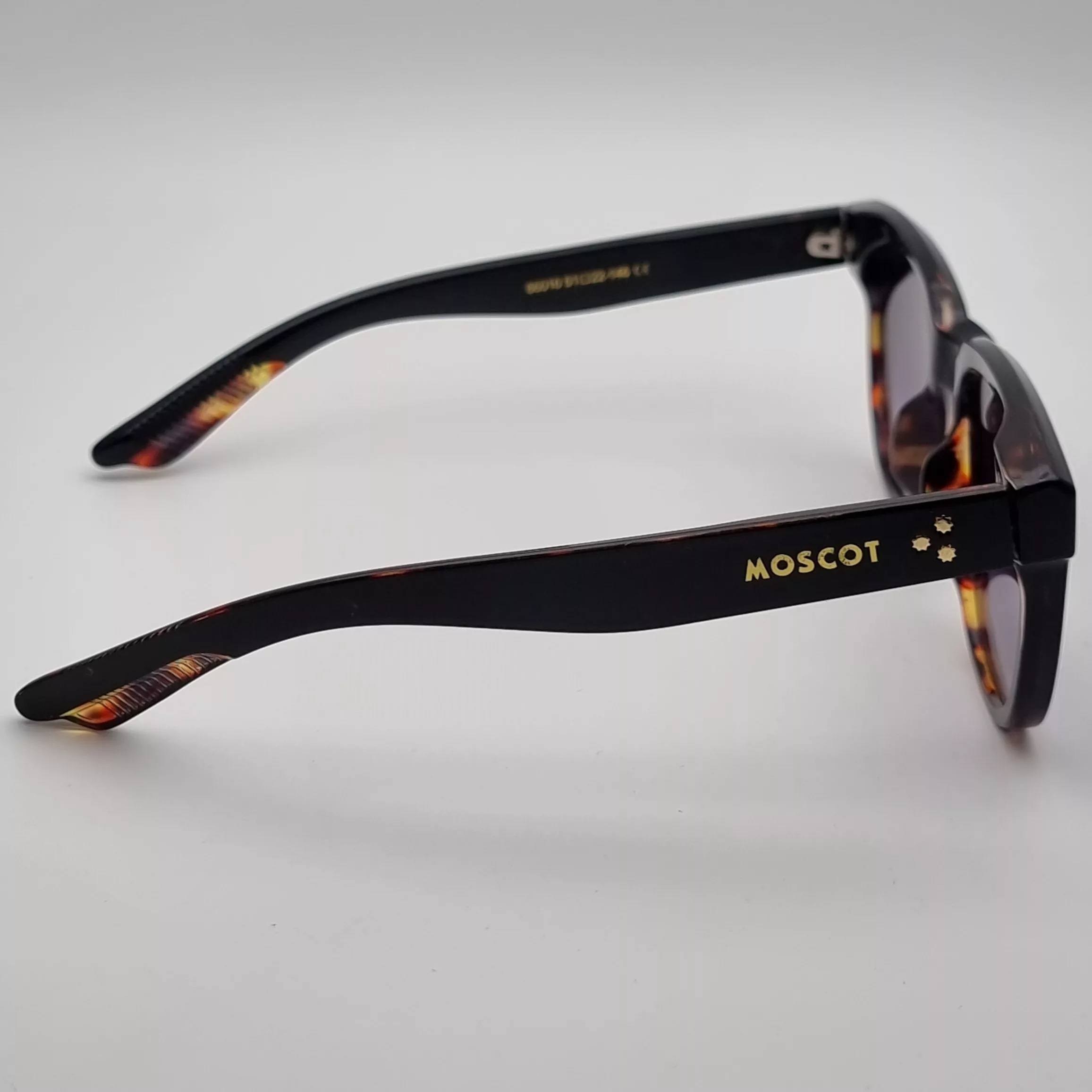 عینک آفتابی ویفرر غیر پلاریزه موسکوت مدل 86010pl