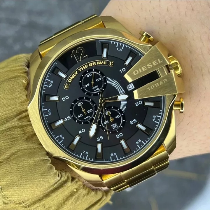 ساعت مچی عقربه‌ای مردانه  کوارتز مدل دیزل شاختدار بند طلایی