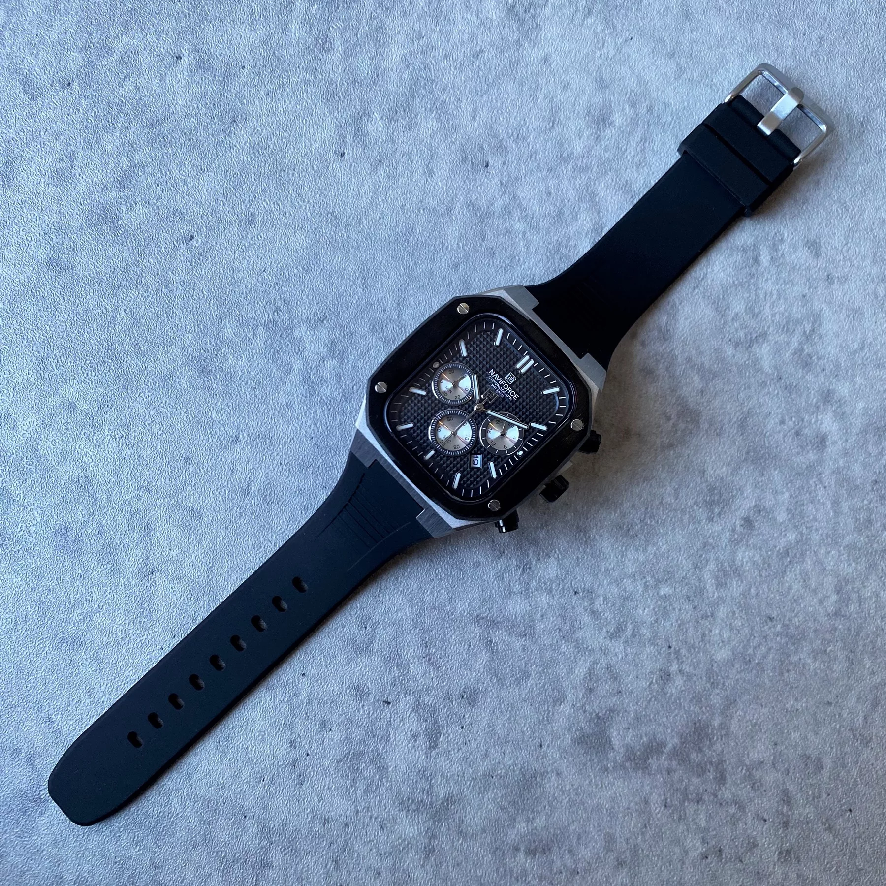 ساعت مچی عقربه‌ای مردانه نیوی فورس مدل کرنوگراف NF8037 SBB