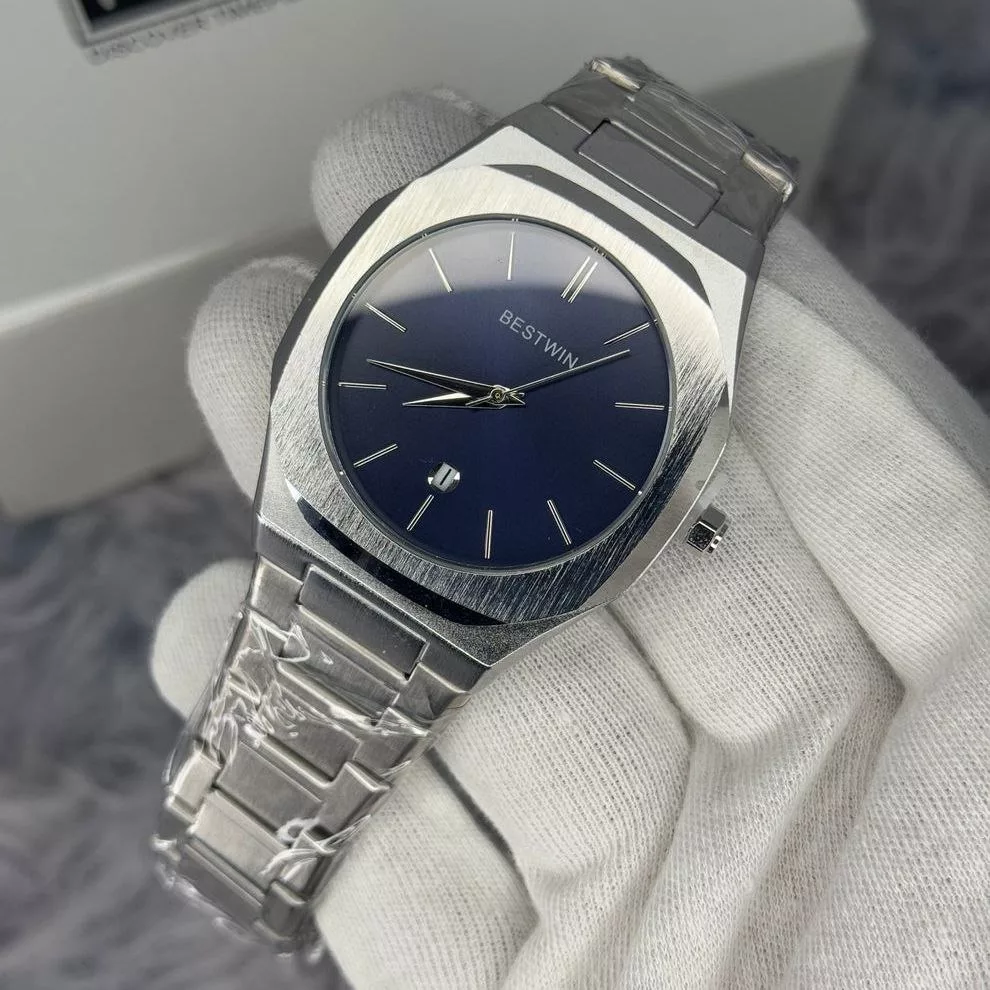 ساعت مچی عقربه‌ای کوارتز مردانه مدل کلاسیک صفحه خطی کد 010