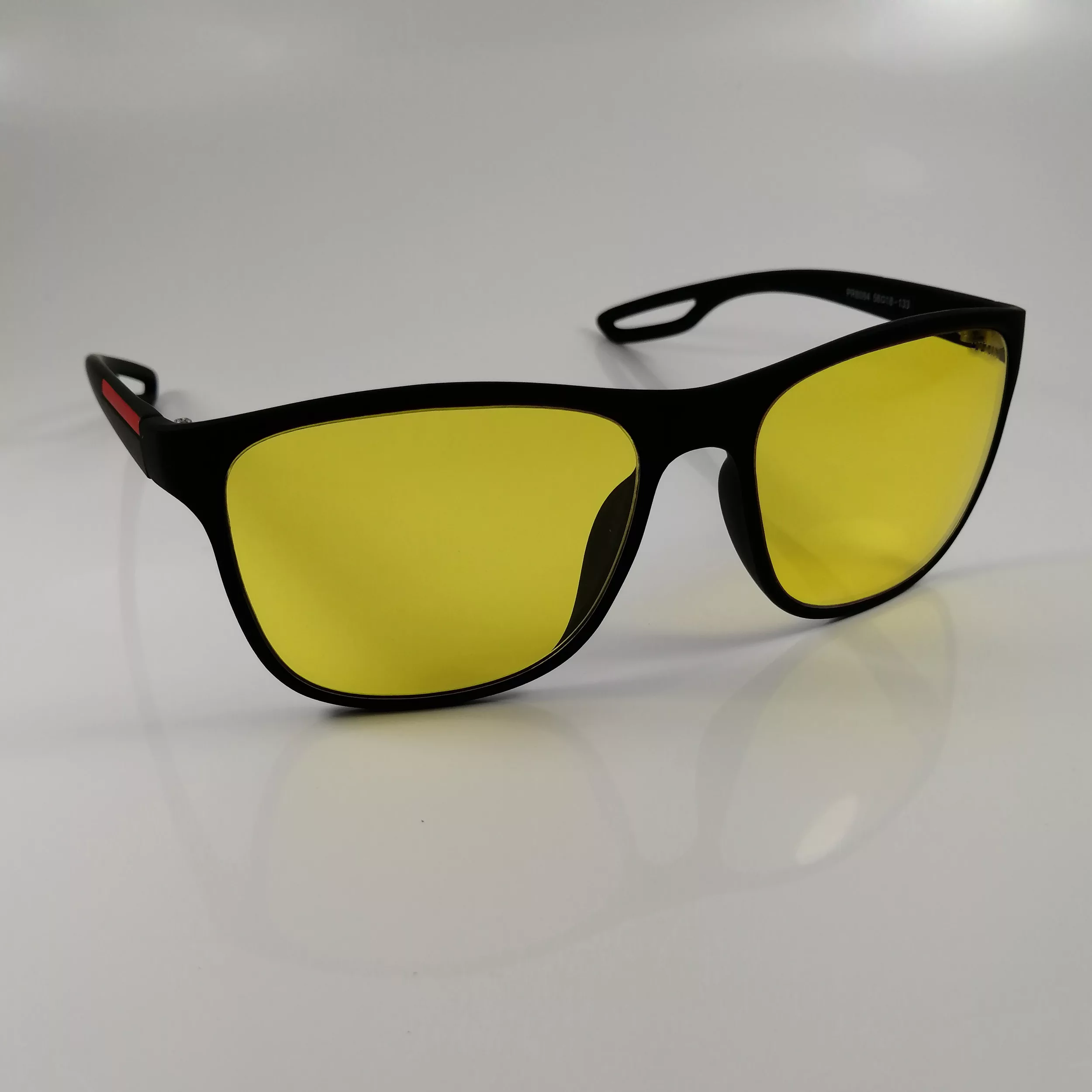 عینک شب مدل Runway-YW