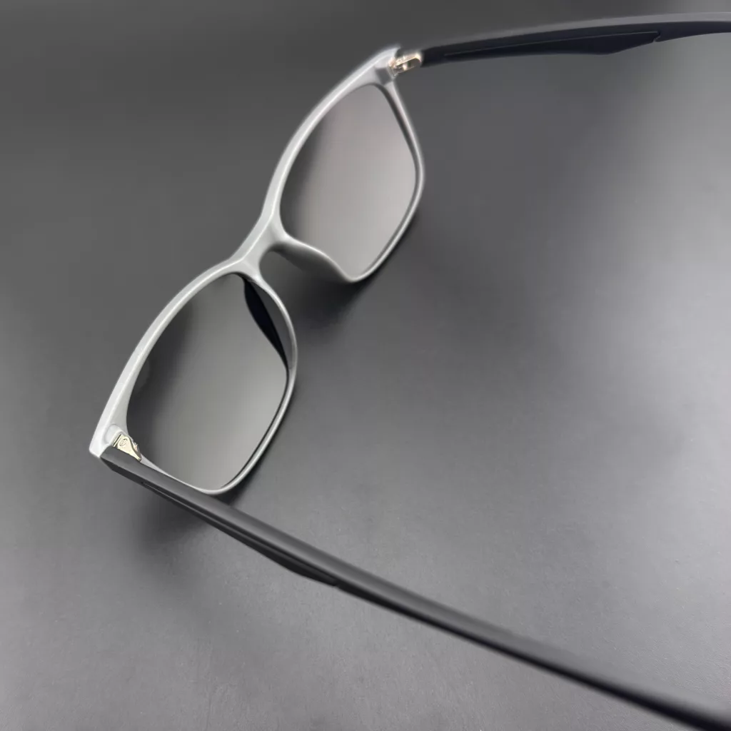 عینک آفتابی مستطیلی مدل  TR3349 C134-P01 Polarized Steel Shadow