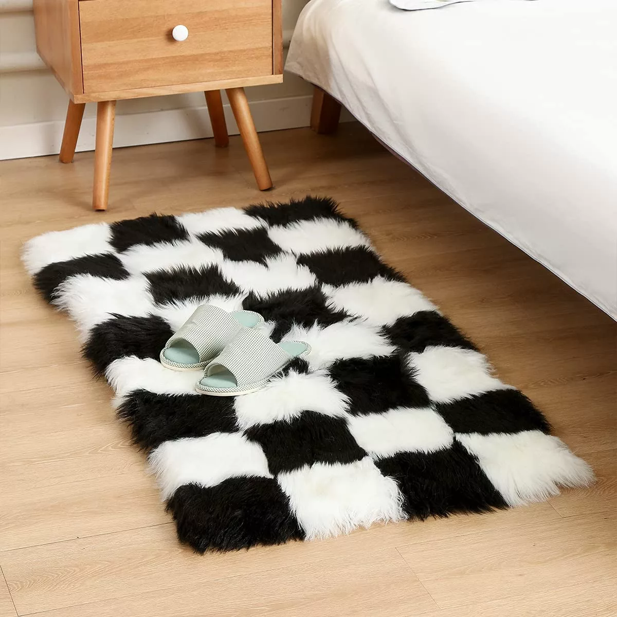 پادری تیگران مفشوو مدل chess طرح خزپرزبلند سایز 110x70x1 سانتی‌متر مناسب برای فضای داخلی