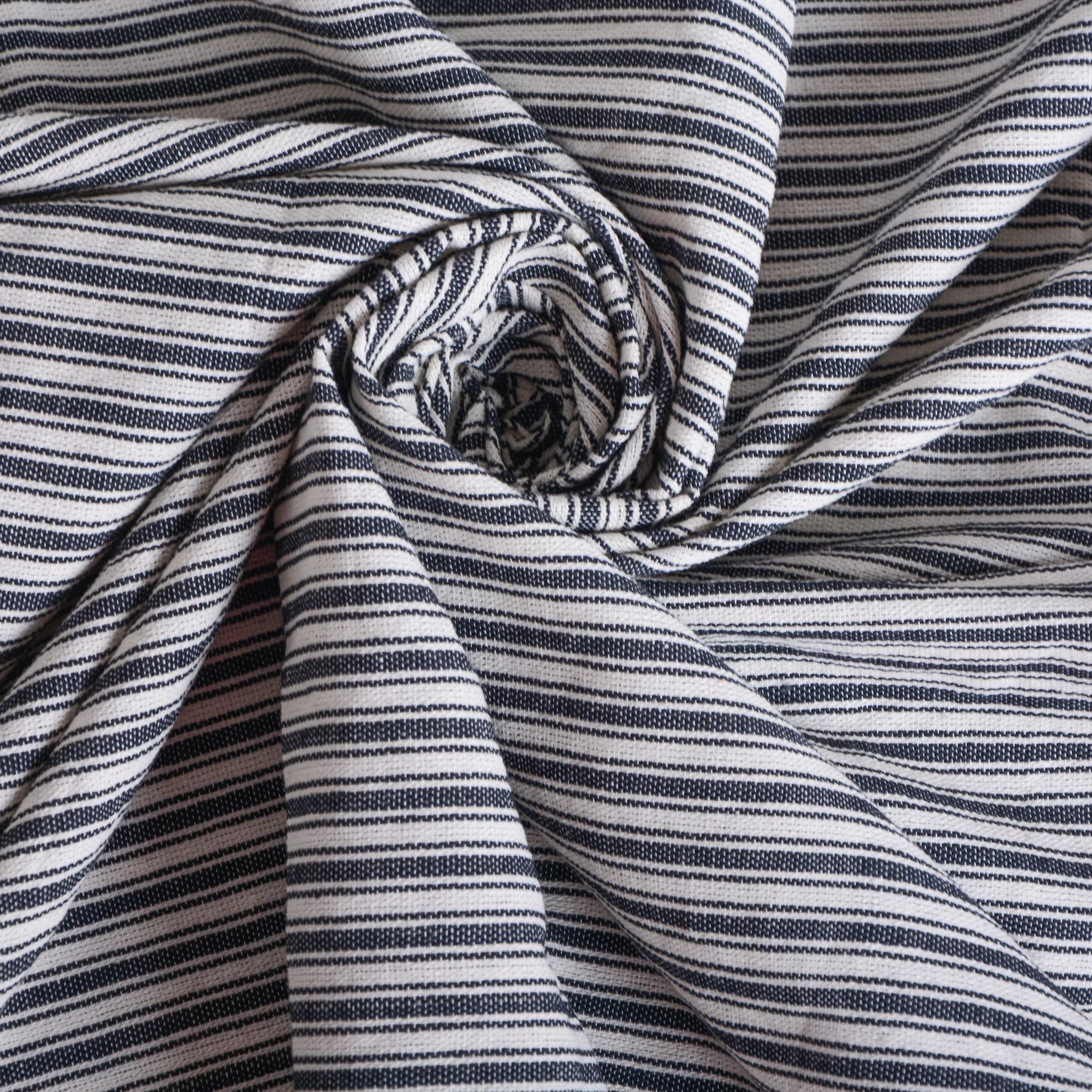 سفره ۴ نفره مدل یزدی سایز ۹۰×۹۰ سانتی متر