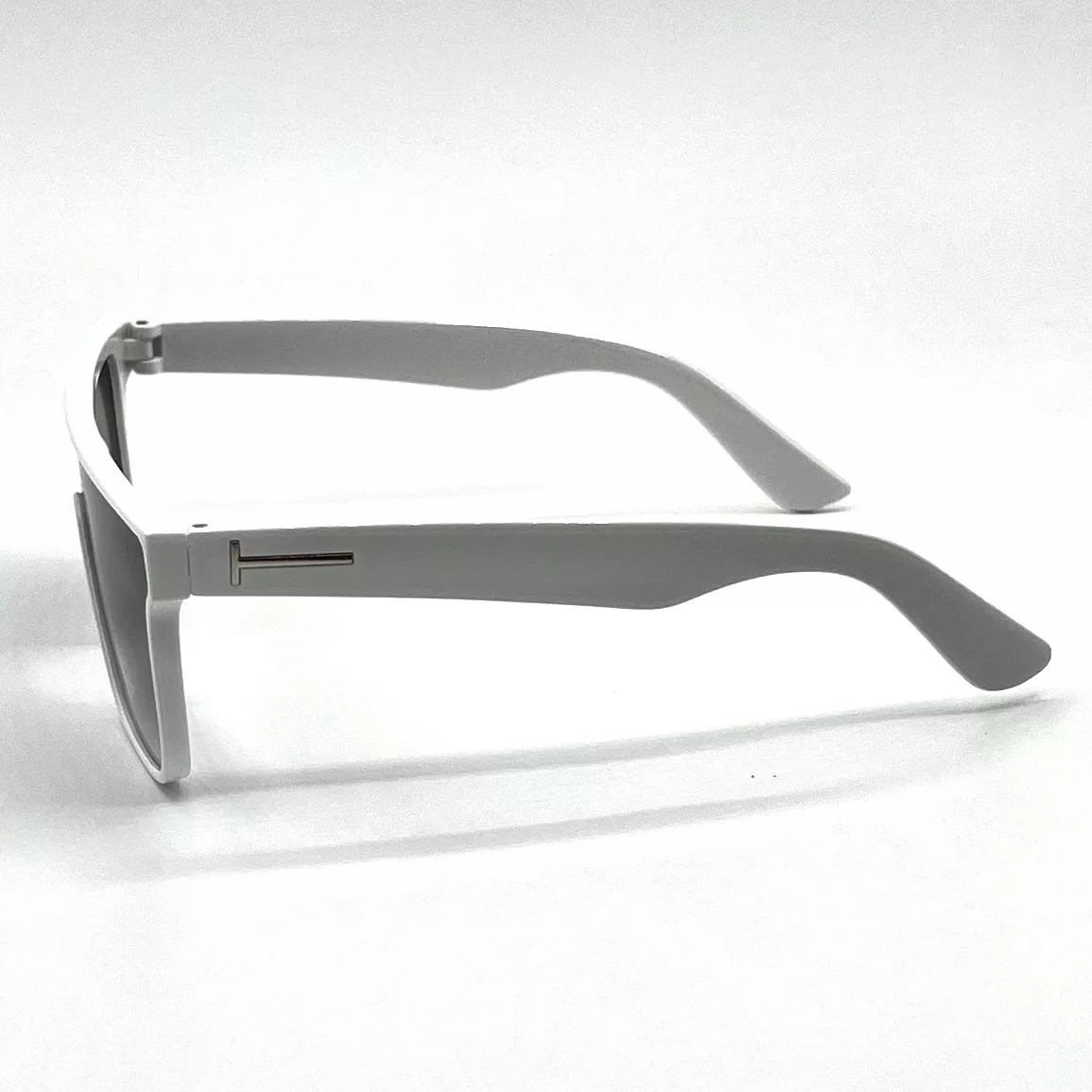 عینک آفتابی مدل 703B