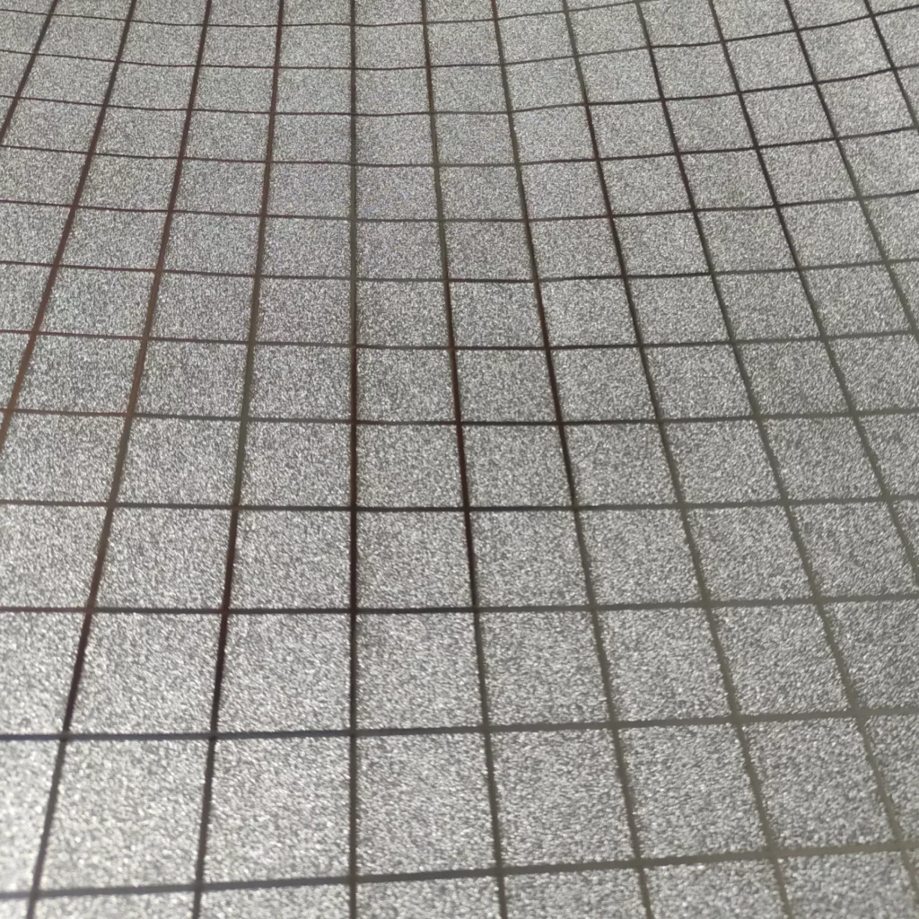 سفره 6 نفره مدل پشت نخی نقره کوب 4 خانه کد 042