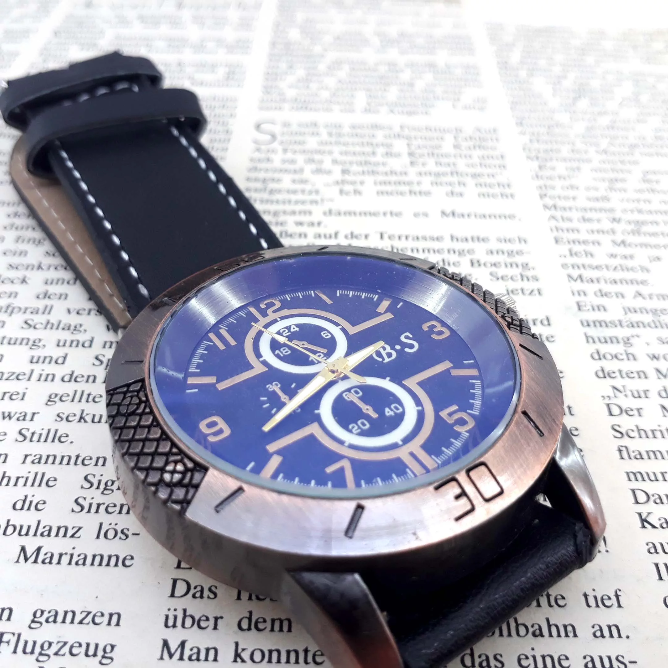 ساعت مچی عقربه‌ای مردانه کد 1400