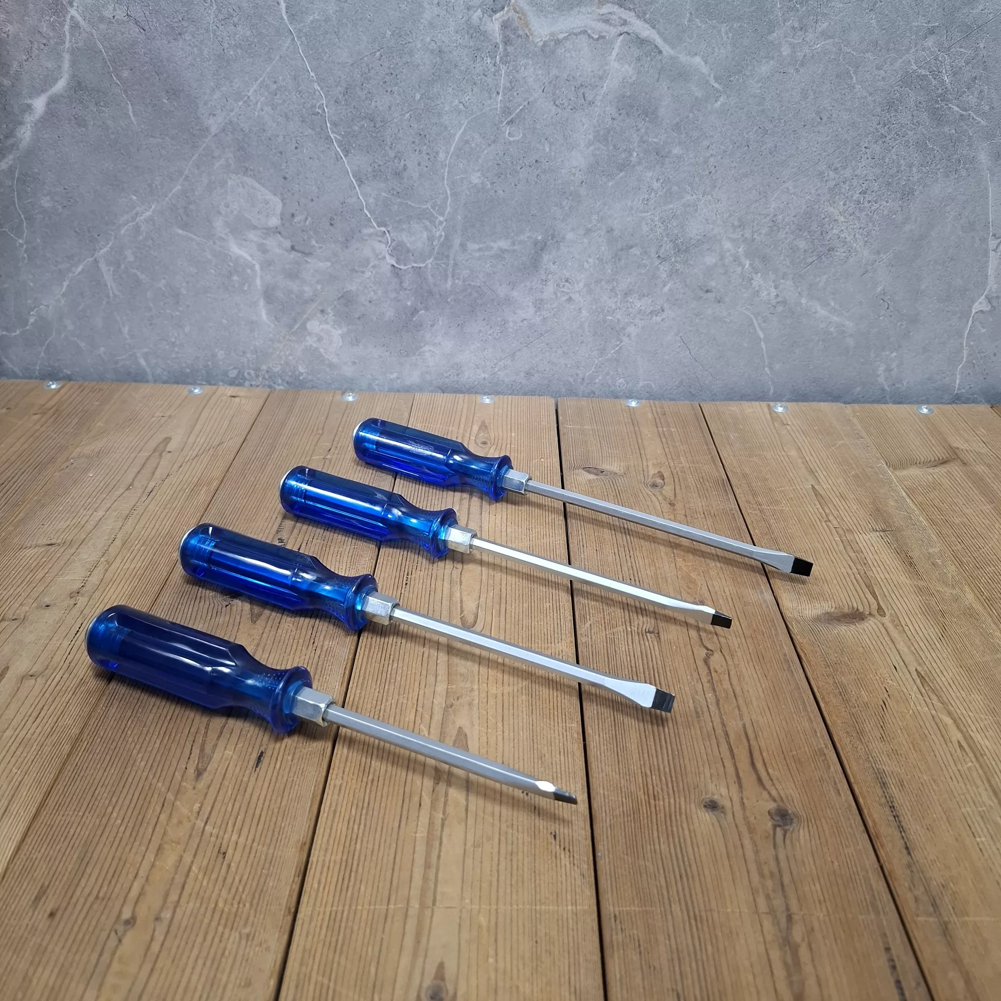 پیچ گوشتی ضربه خور دوسو و چهارسو آریو مدل 01 بسته 7 عددی