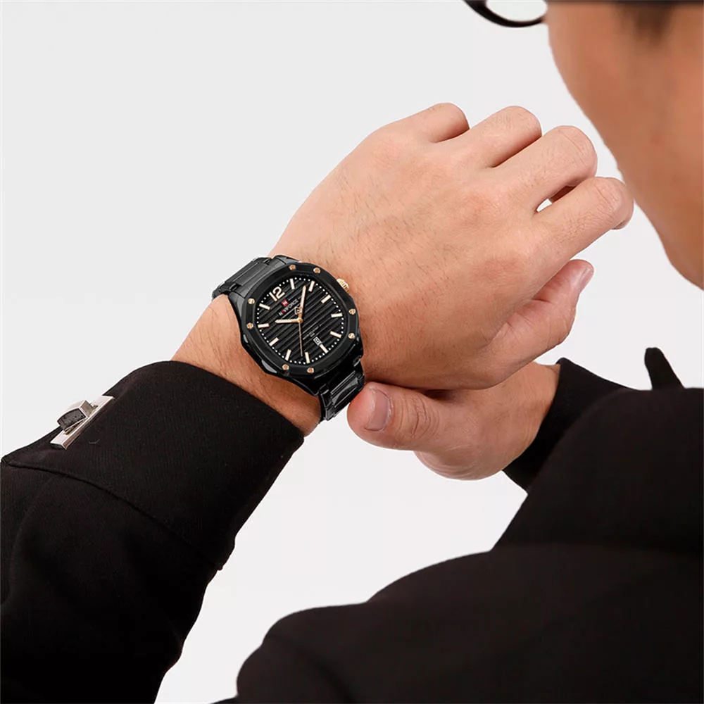 ساعت مچی عقربه‌ای کوارتز مردانه نیوی فورس مدل NF9243BB